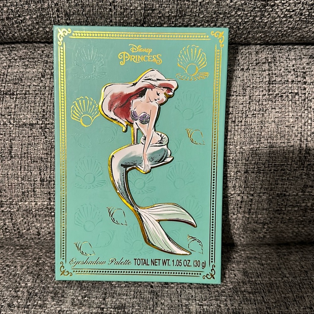 Disney Ariel (The Little Mermaid 🧜‍♀️) Palette